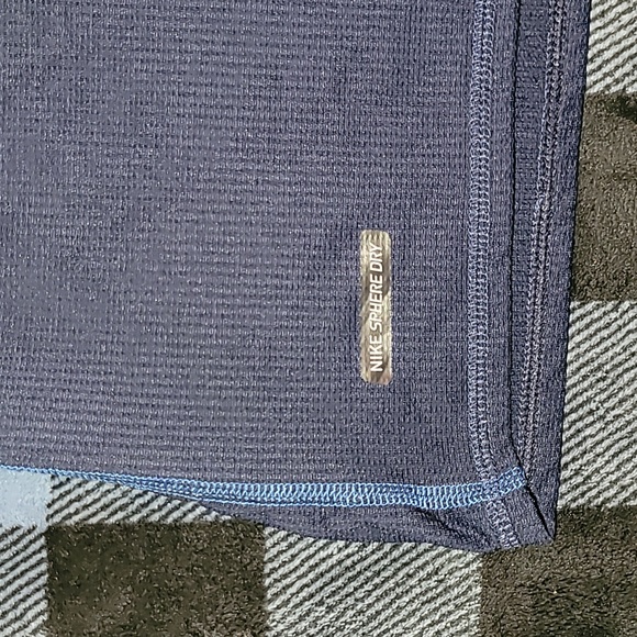 Vintage. 90's. NIKE. Sphere-dry. Tee-shirt size Large. Like-new - Picture 3 of 15